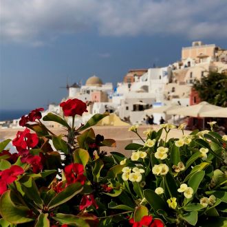 Santorini, Grčija. Vas Oia, menda najlepša vasica na svetu na otoku Santorini. (2018) / Barbara Pokorny