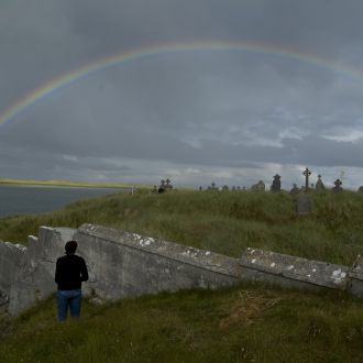 Irska, Killeany Graveyard. Pokopališče, ki stoji na 31 km2 velikem otoku Inishmore. (2008) / Staša Štajnpihler