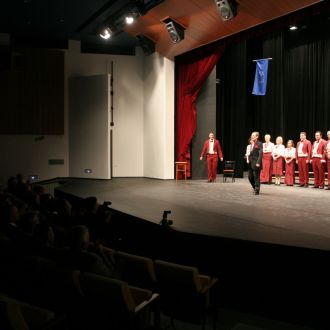 2006 11. 29. - Dom kulture Velenje, gledališka predstava Vaja zbora, Gledališče Velenje, ob svečanem odprtju po prenovi, avtor Blaž Verbič