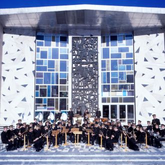 1983 - (cca začetek 80-tih), Rudarska godba Velenje pred Domom kulture Velenje, avtor nn