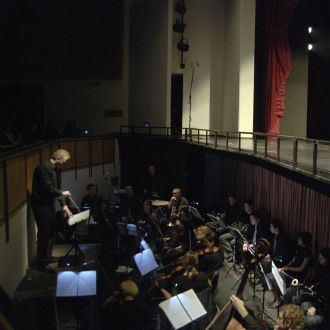 19. 02. 2010 - Orkestrska jama pred premiero Čarovnika iz Oza, avtorica Ksenija Mikor
