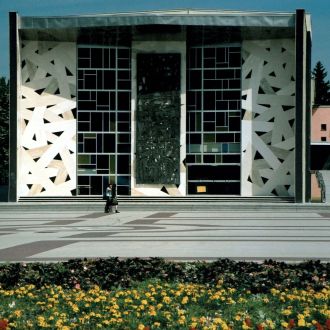 2000 - (okoli 2000): Dom kulture Velenje, avtor Jože Miklavc